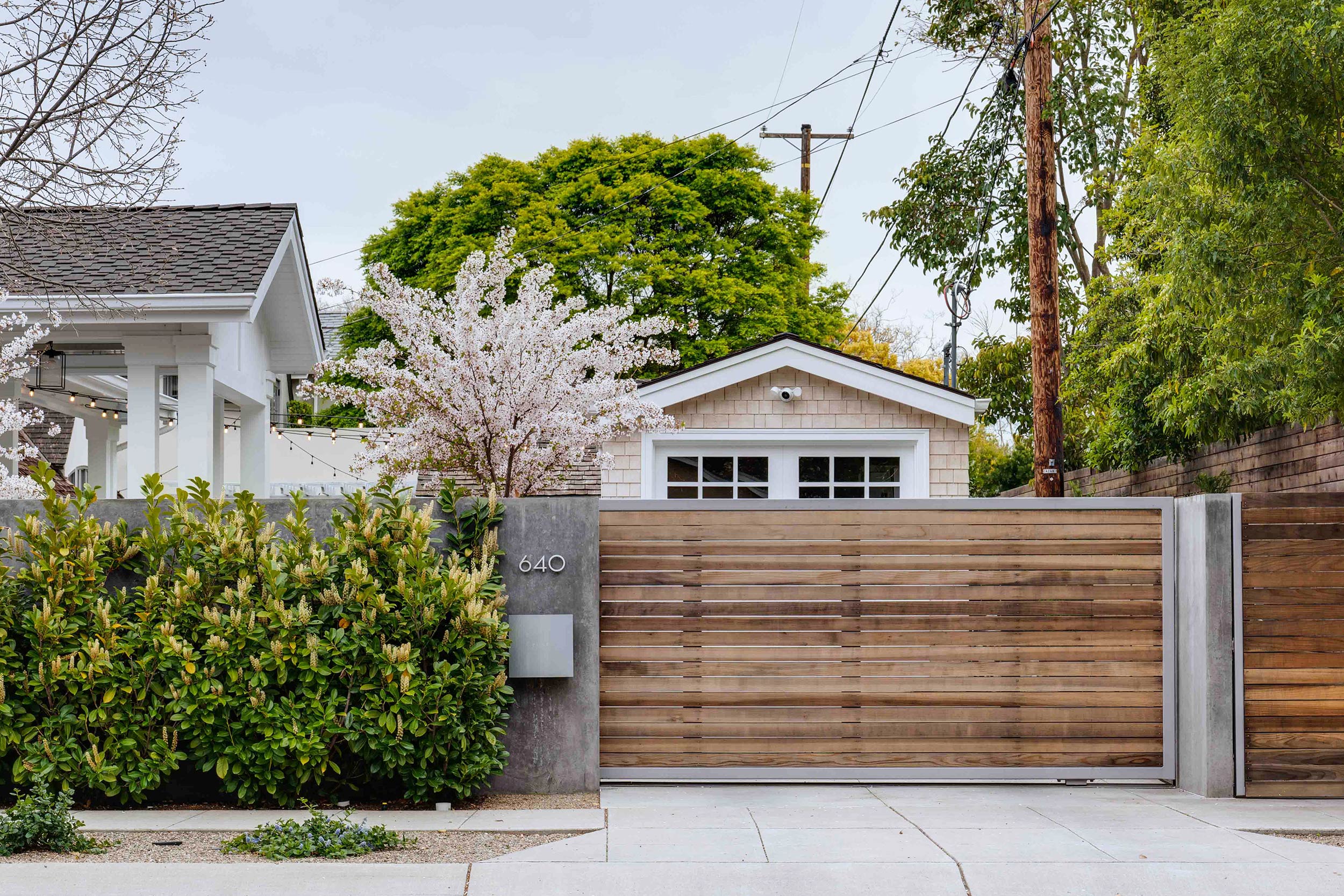 Creating Spaces Palo Alto, CA Gated driveway