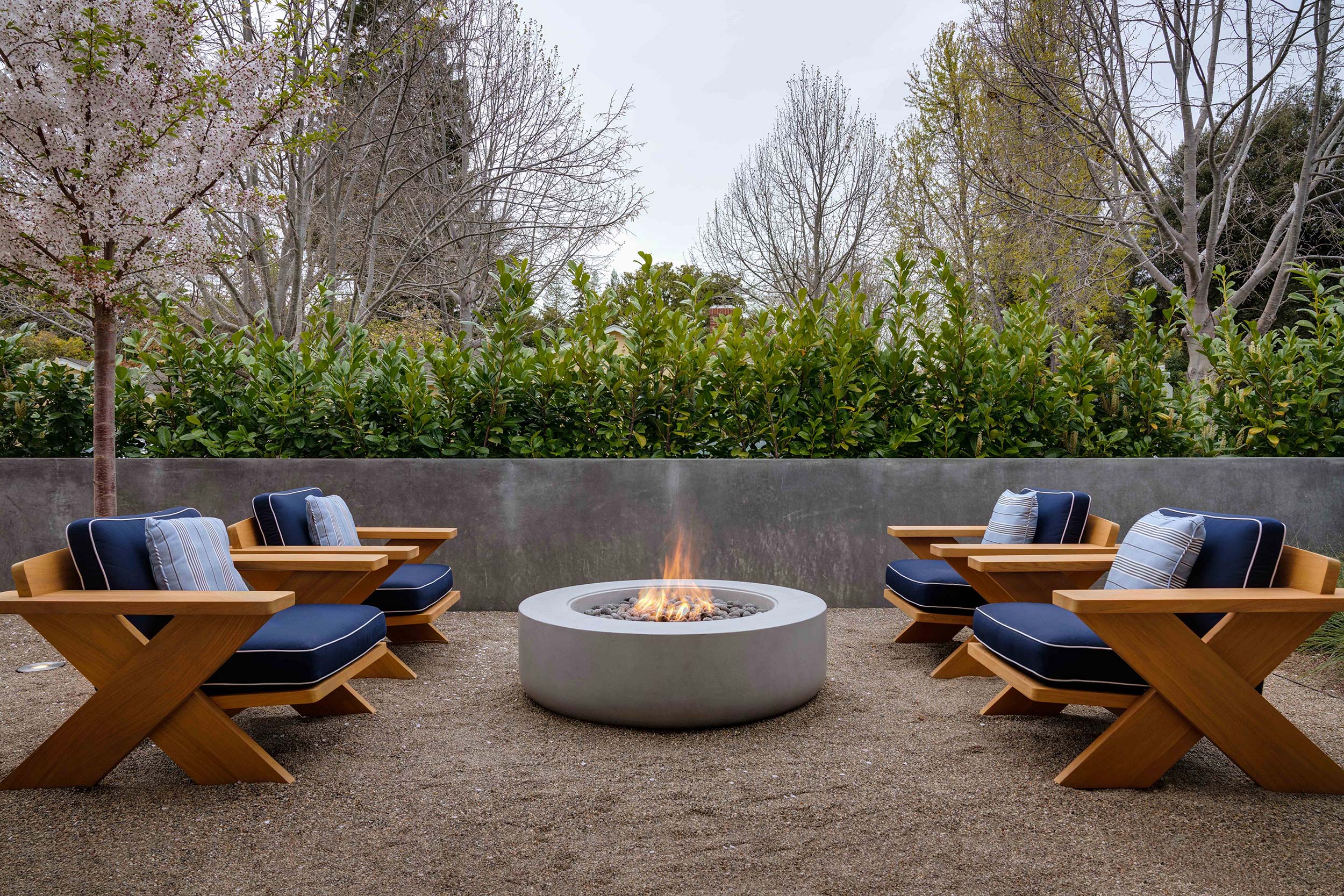 Creating Spaces Palo Alto, CA Outdoor seating and firepit