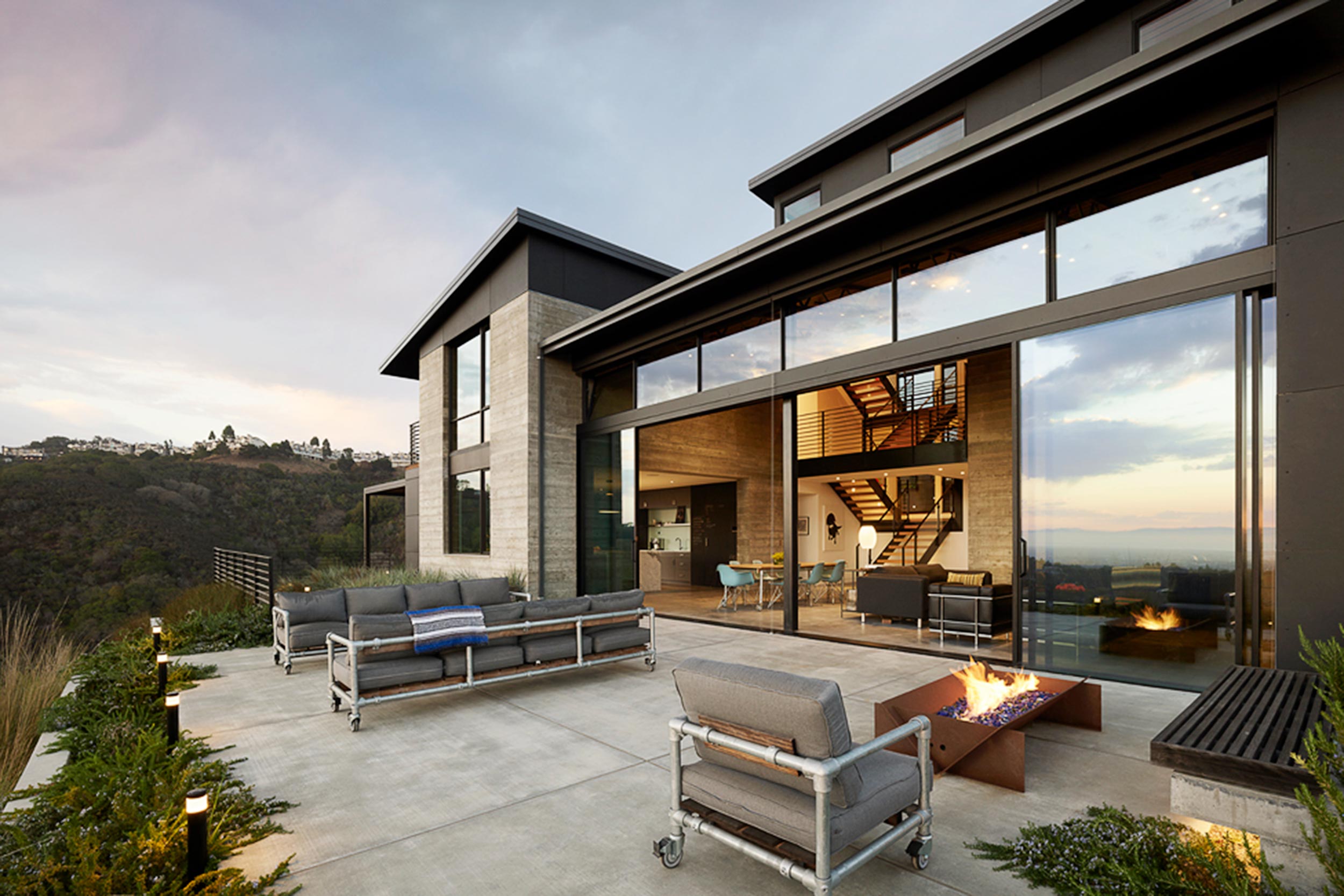 Urban Canyon San Carlos, CA exterior